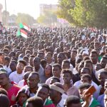 متظاهرون سودانيون وسط الخرطوم- ارشيف